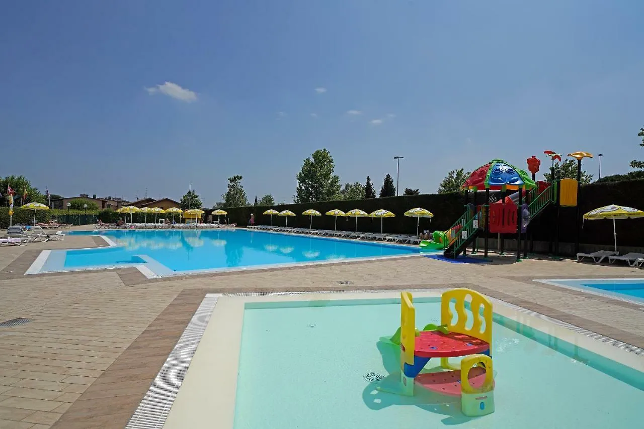 סירמיונה Residence Villaggio Tiglio